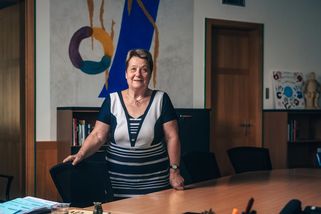 Označení důchodce a senior je dnes už pejorativní, mají se použít jiná slova, říká nová ombudsmanka Kostolanská